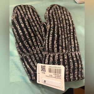 NWT Lululemon Textured Fleece-Lined Knit Mittens